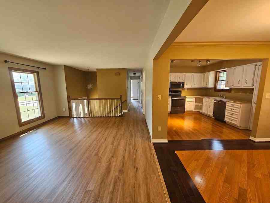3026 Round Hill Ct - Photo 6 of 25