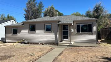 featured image of 1082 Hooker St