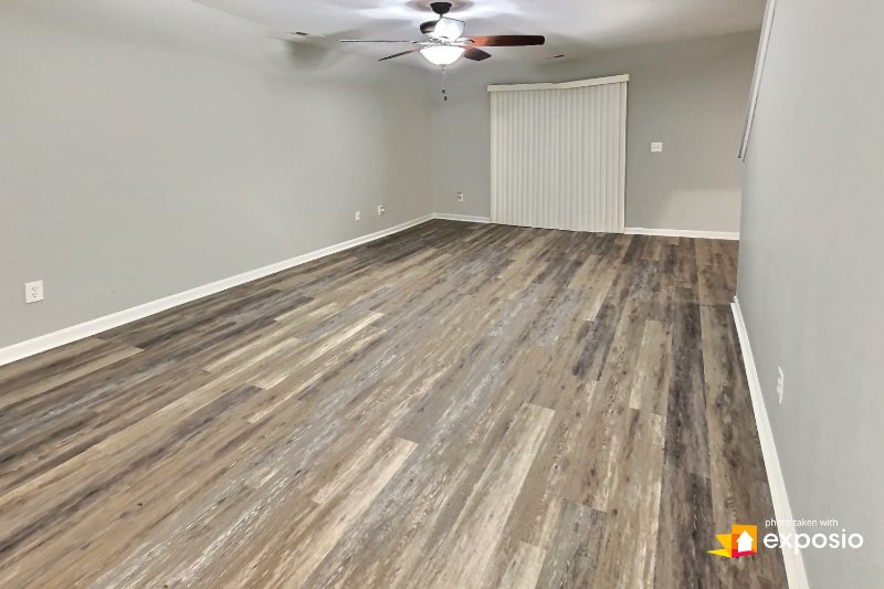 2413 Whetstone Ln - Photo 3 of 12