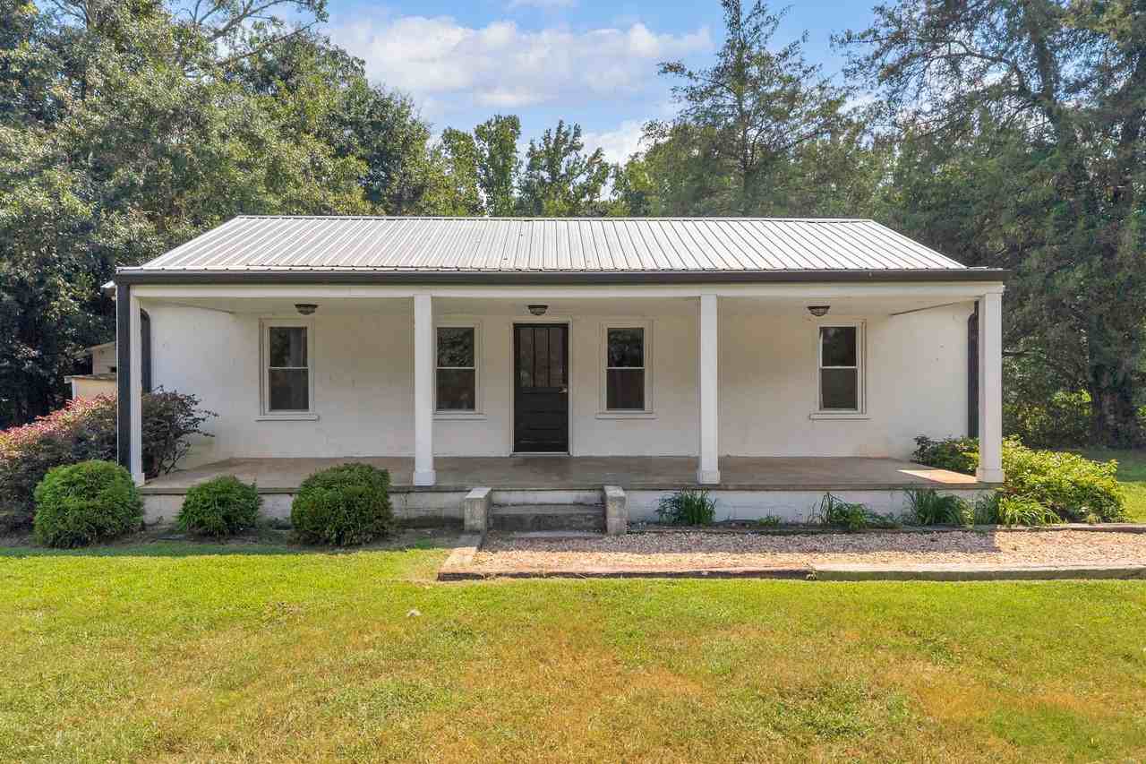 649 Adamstown Rd - Photo 3 of 44