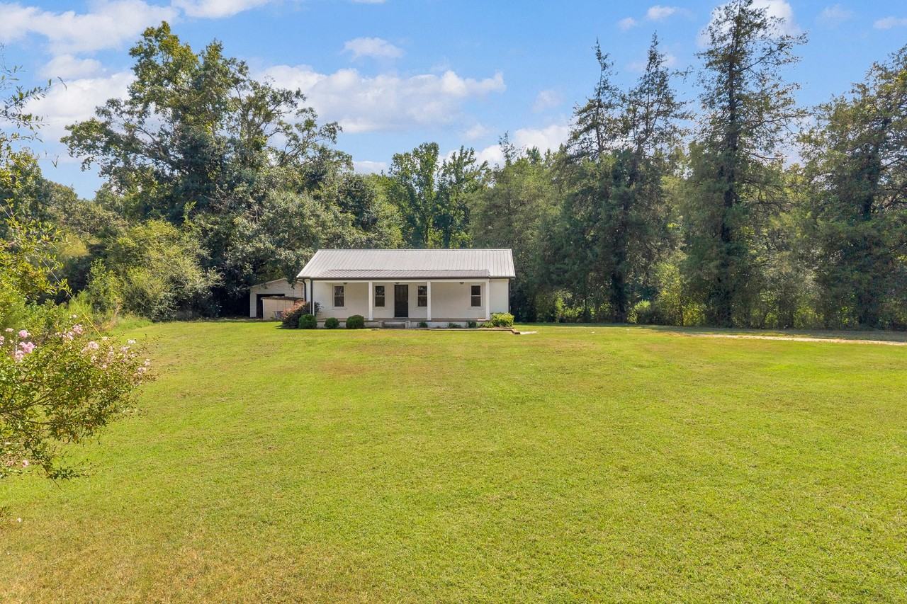 649 Adamstown Rd - Photo 5 of 44
