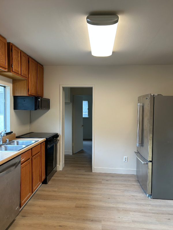 1336 Highland St #1336 - Photo 3 of 7