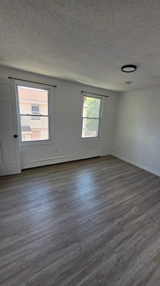 88 Washburn St - Photo 6 of 13