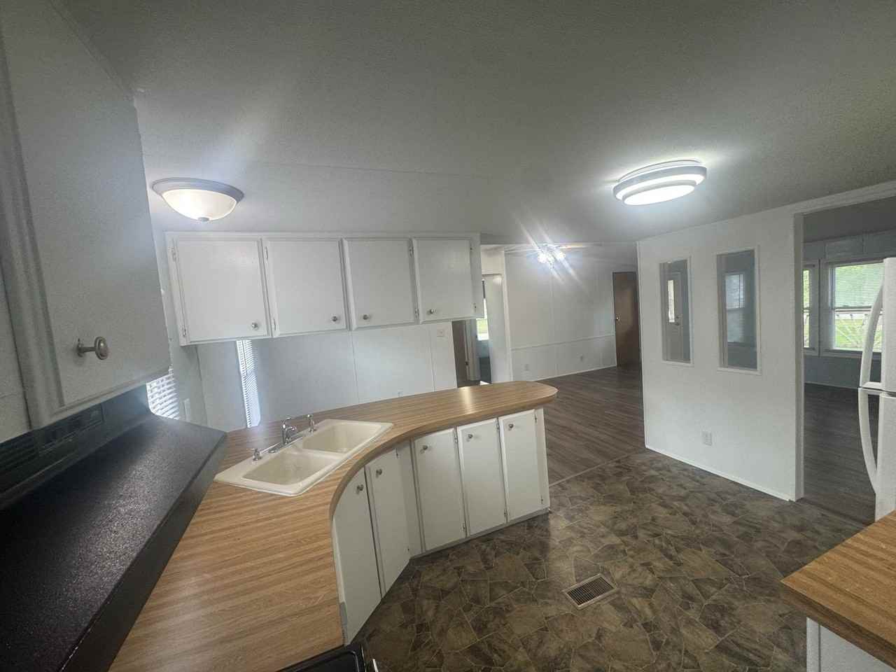 6805 Curran Rd - Photo 6 of 17