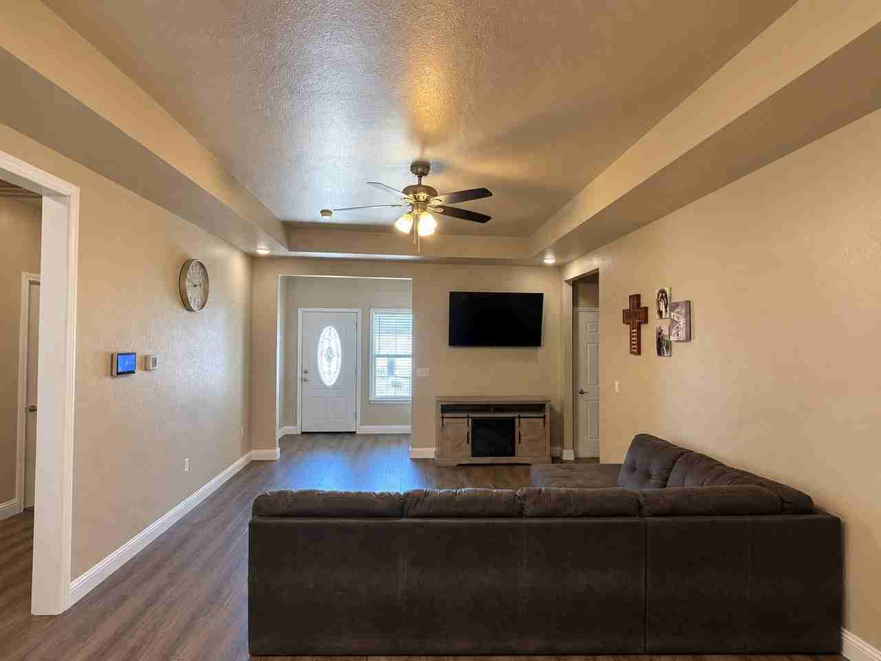 1224 Timona Dr - Photo 3 of 15