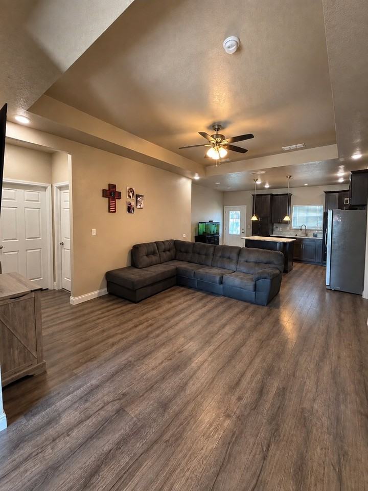 1224 Timona Dr - Photo 4 of 15