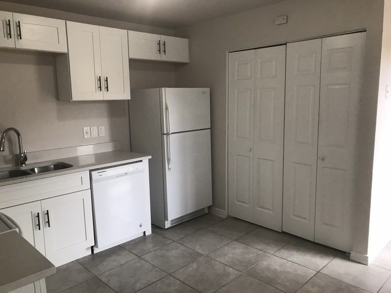 3065 Sw - Photo 4 of 13