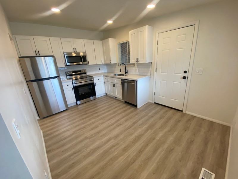 4971 Sw #1 - Photo 4 of 12