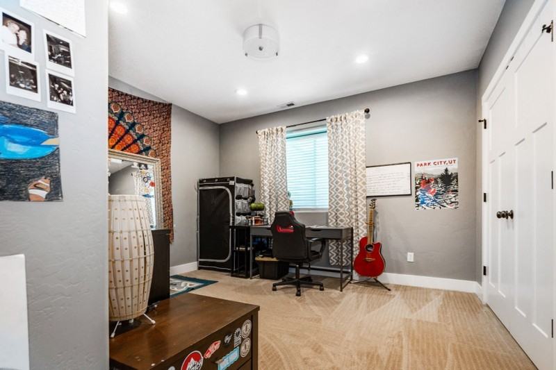588 Wn - Photo 3 of 8
