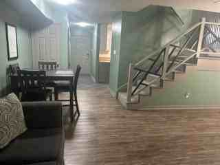 435 W 4th St - Photo 2 of 8