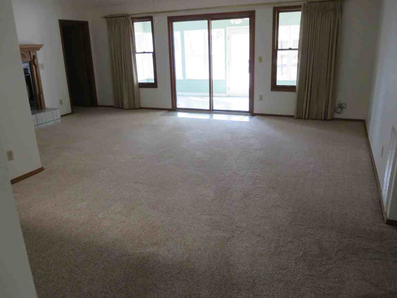 17 Constance Cir - Photo 4 of 15