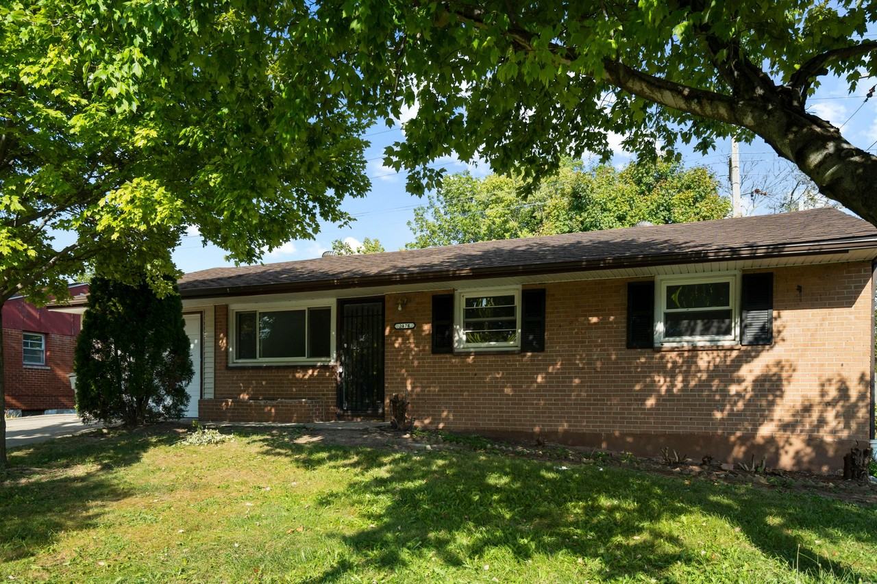 2474 Thornton Dr - Photo 3 of 20