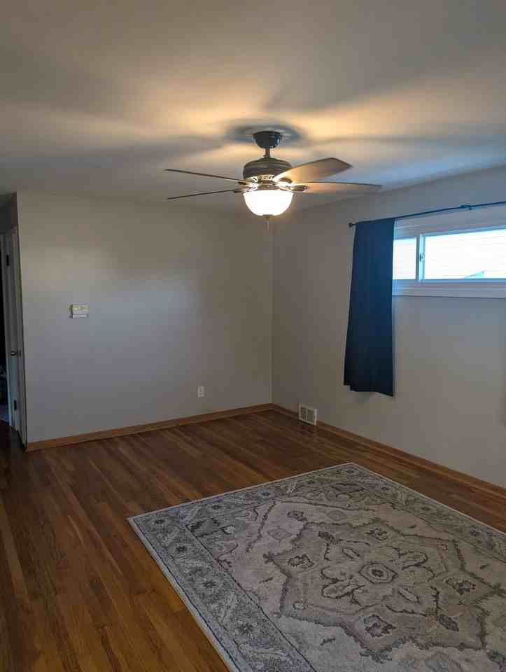 3210 Center Dr - Photo 6 of 12