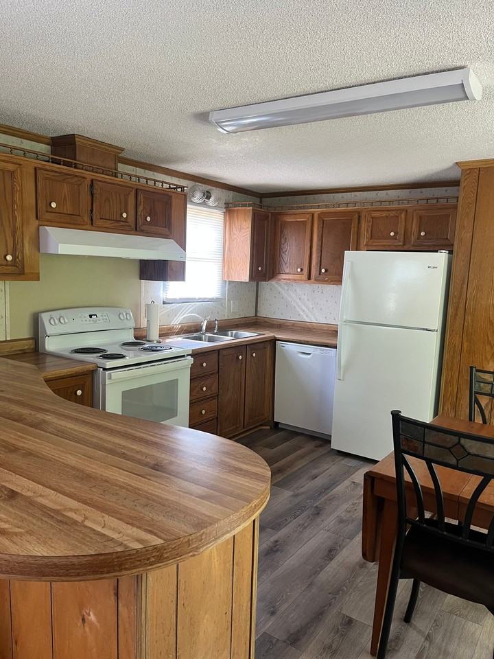 1411 Scott Pond Rd - Photo 3 of 9