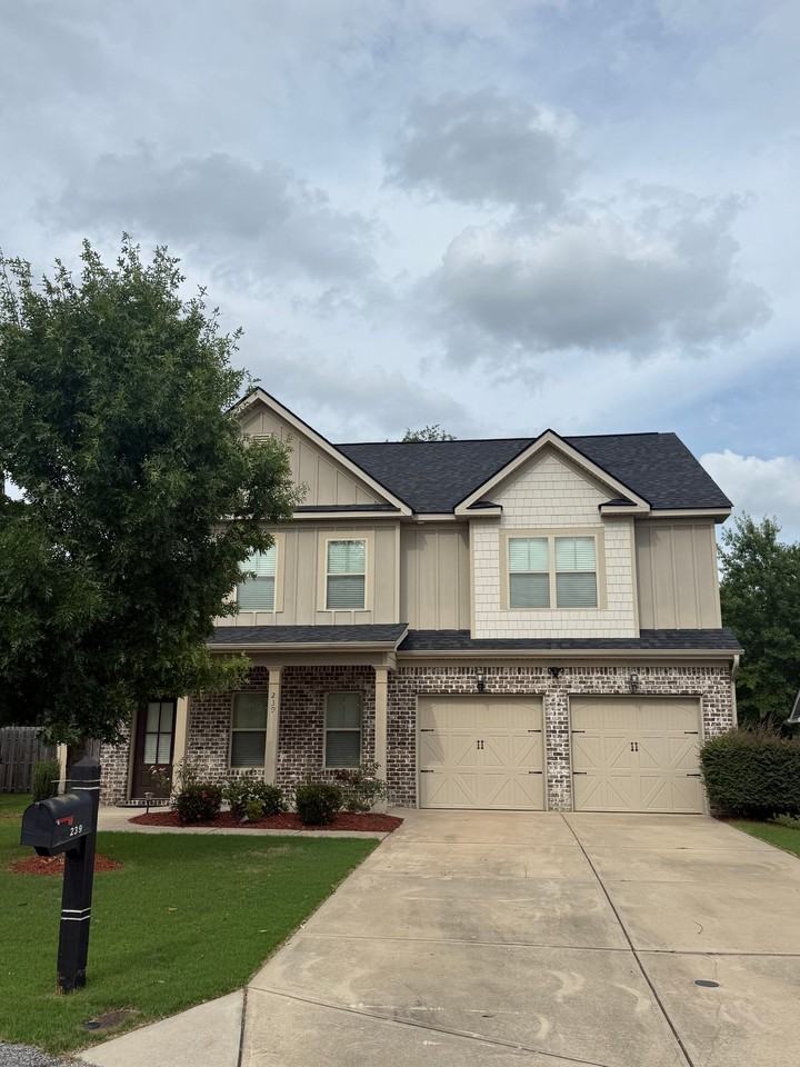 239 Tulip Dr - Photo 2 of 18