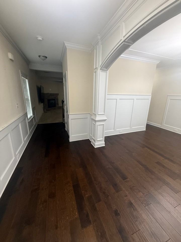 239 Tulip Dr - Photo 5 of 18