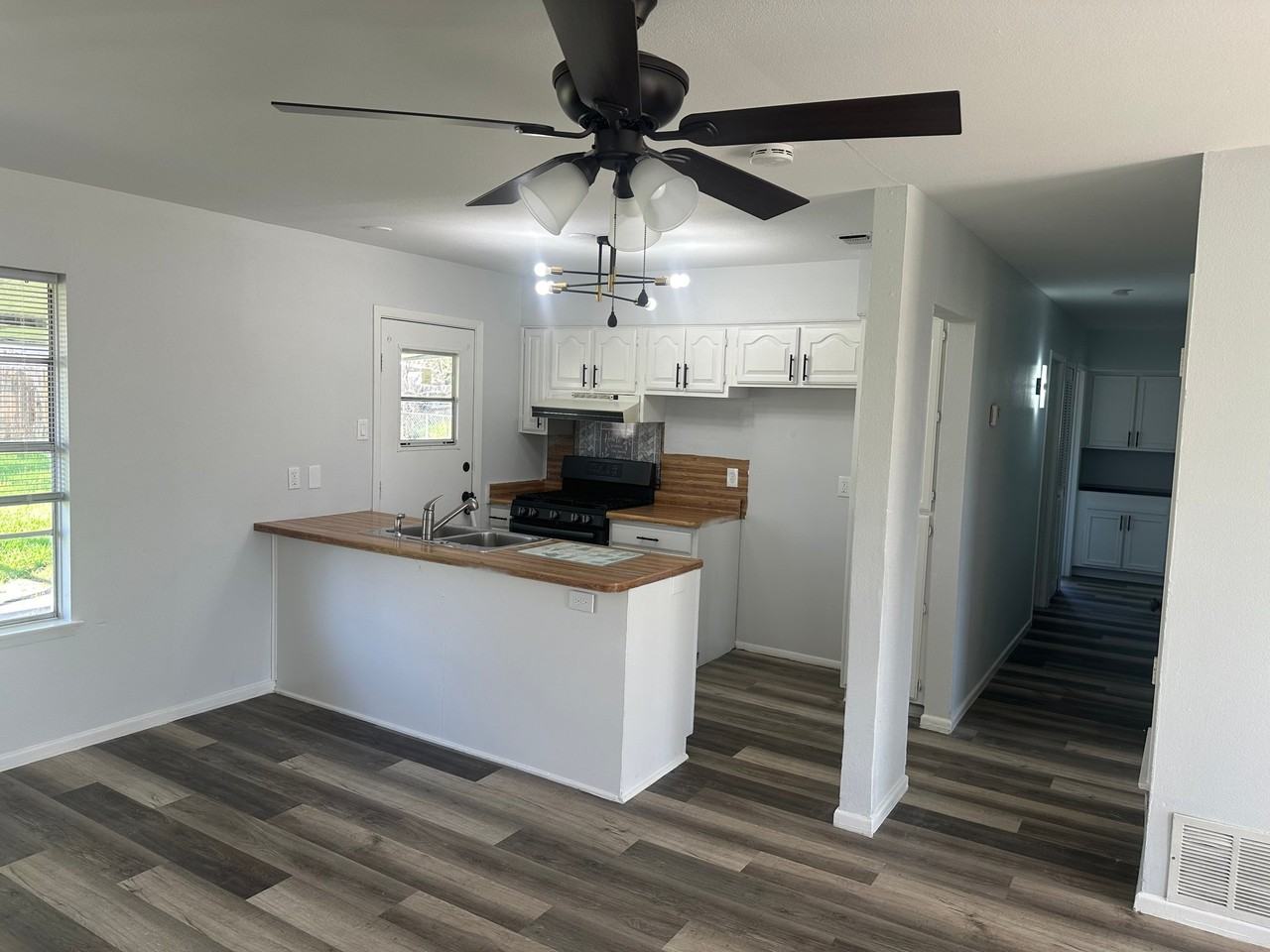 115 Meadow Trail Dr - Photo 4 of 20