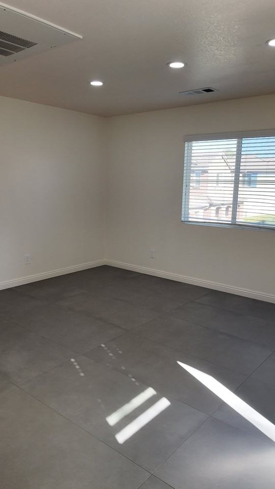 22272 Y - Photo 3 of 15