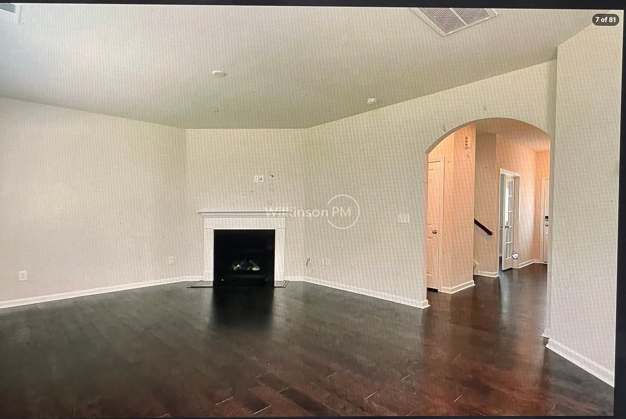 16029 Duval Dr - Photo 2 of 7