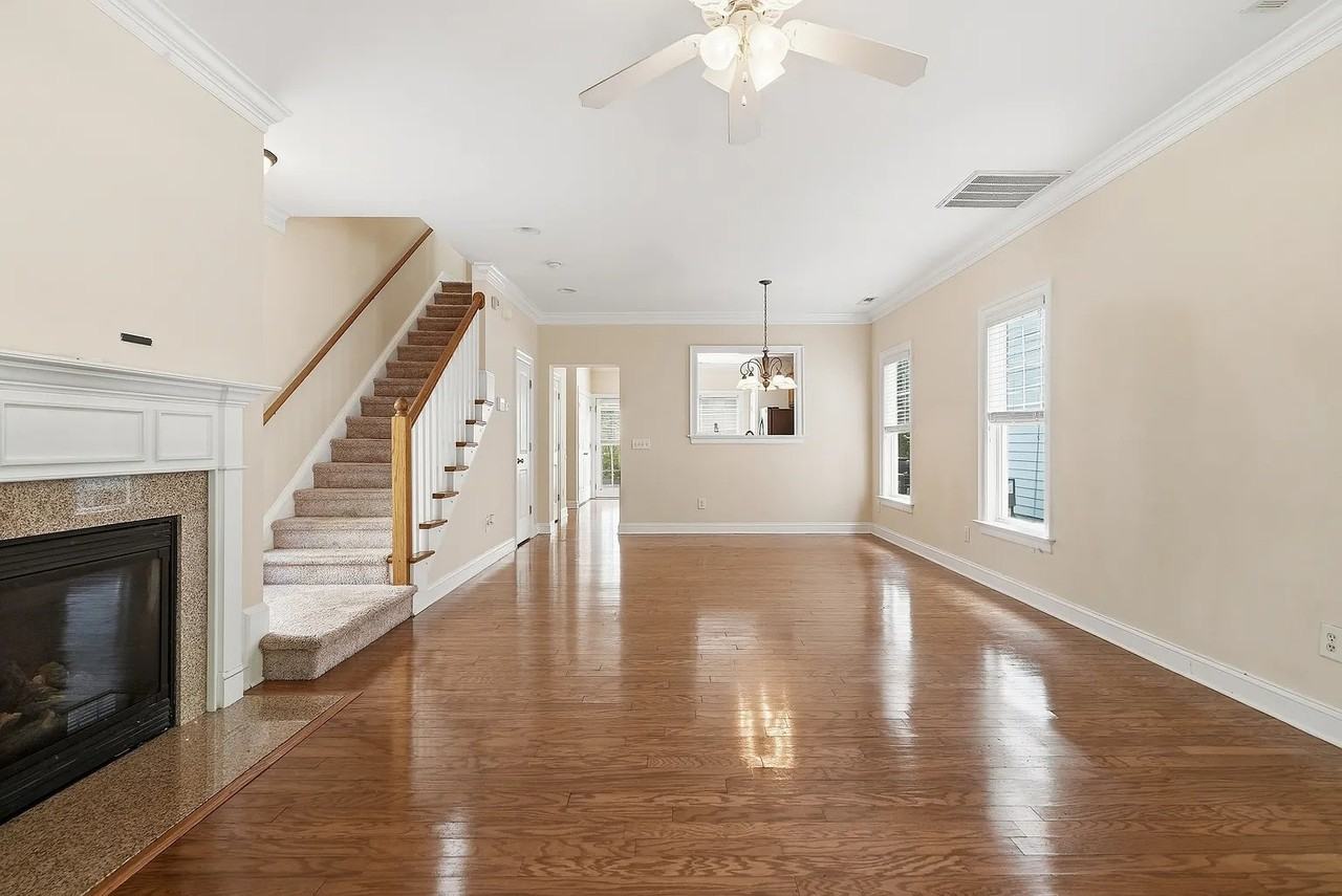 7815 Acc Blvd - Photo 5 of 11