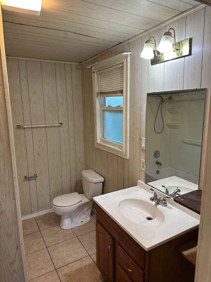 1703 Orval Rd - Photo 2 of 9