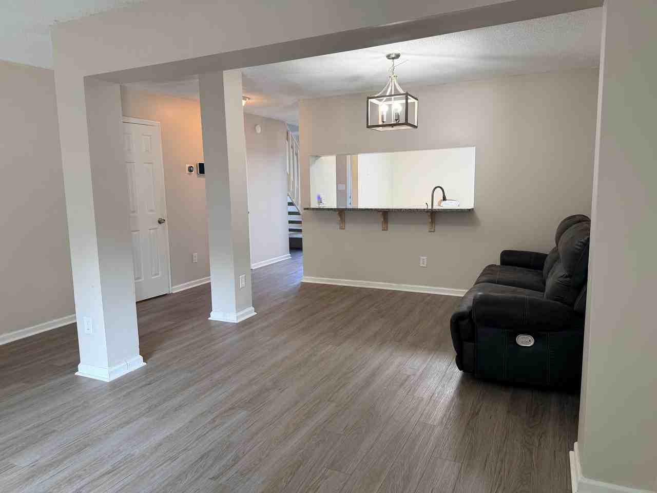 4515 Renwood Ct - Photo 3 of 12