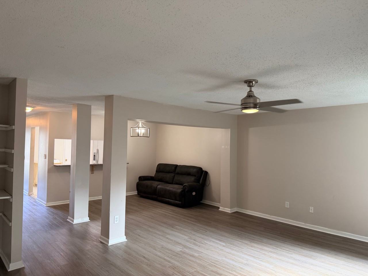 4515 Renwood Ct - Photo 4 of 12