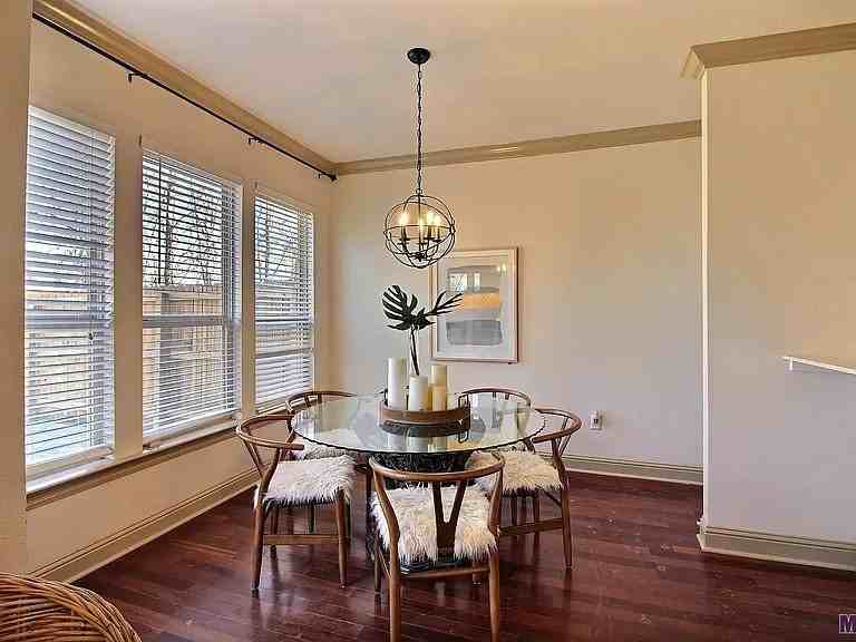 18160 Pinehurst Dr - Photo 4 of 15