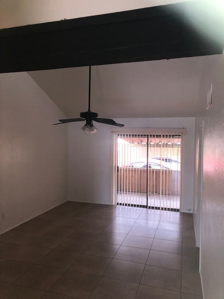 425 E Cullumber Ave #D - Photo 2 of 11