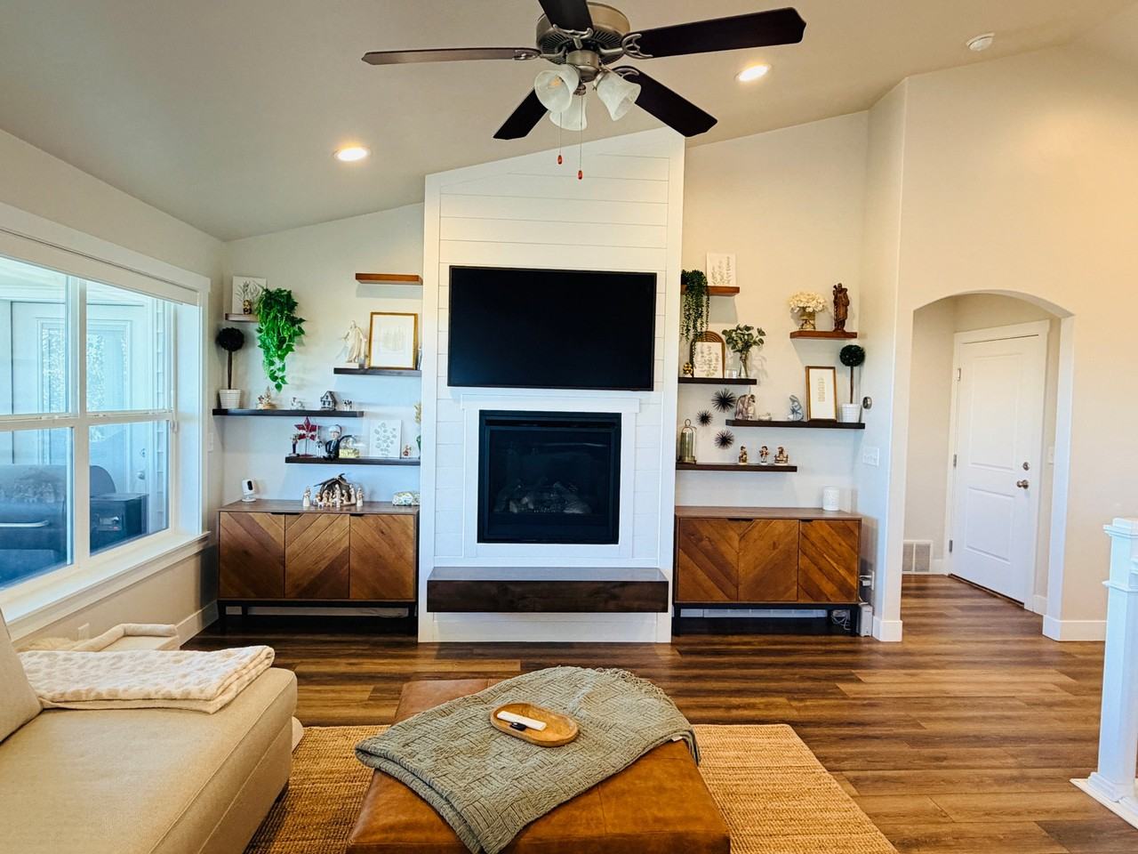 575 Ne - Photo 3 of 20