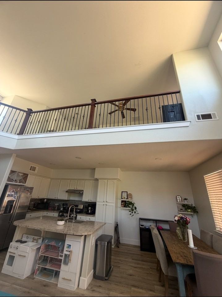 729 Brandy Ct - Photo 2 of 5