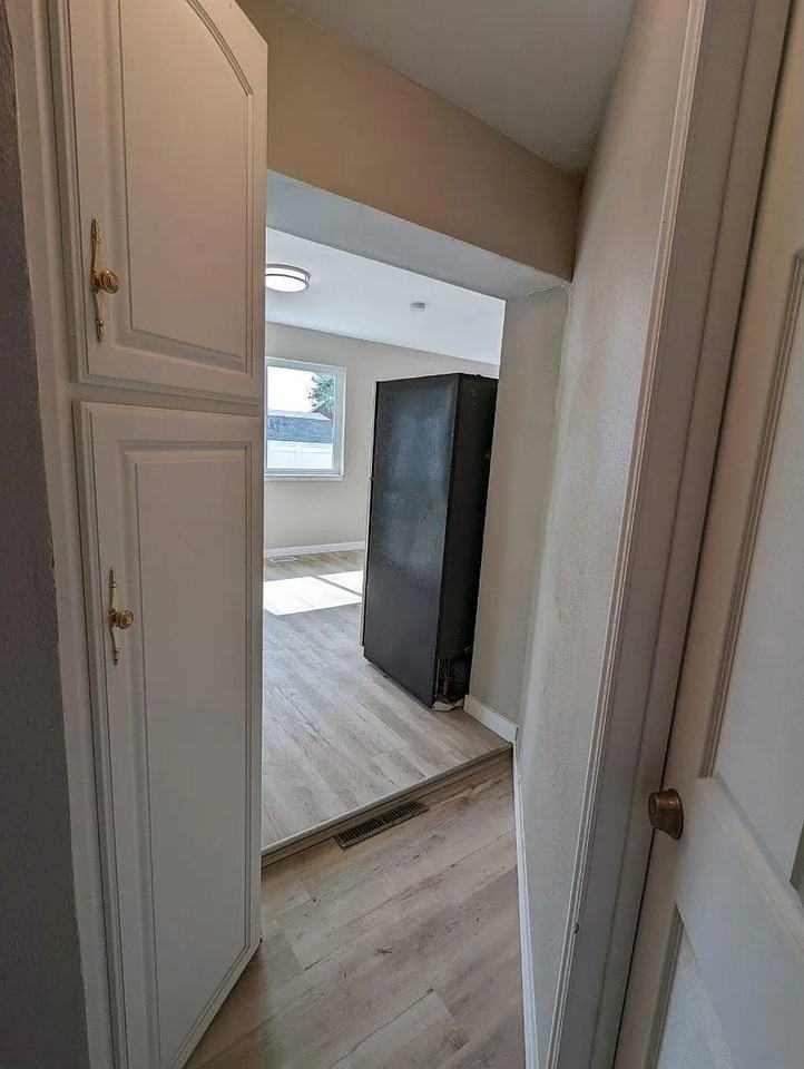 1025 Wn - Photo 4 of 18