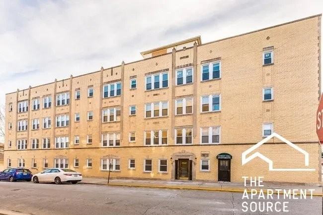7542 Adams St - Photo 2 of 6