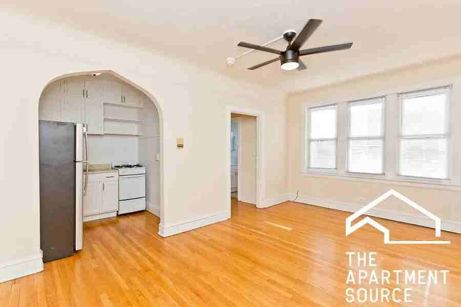 7542 Adams St - Photo 3 of 6