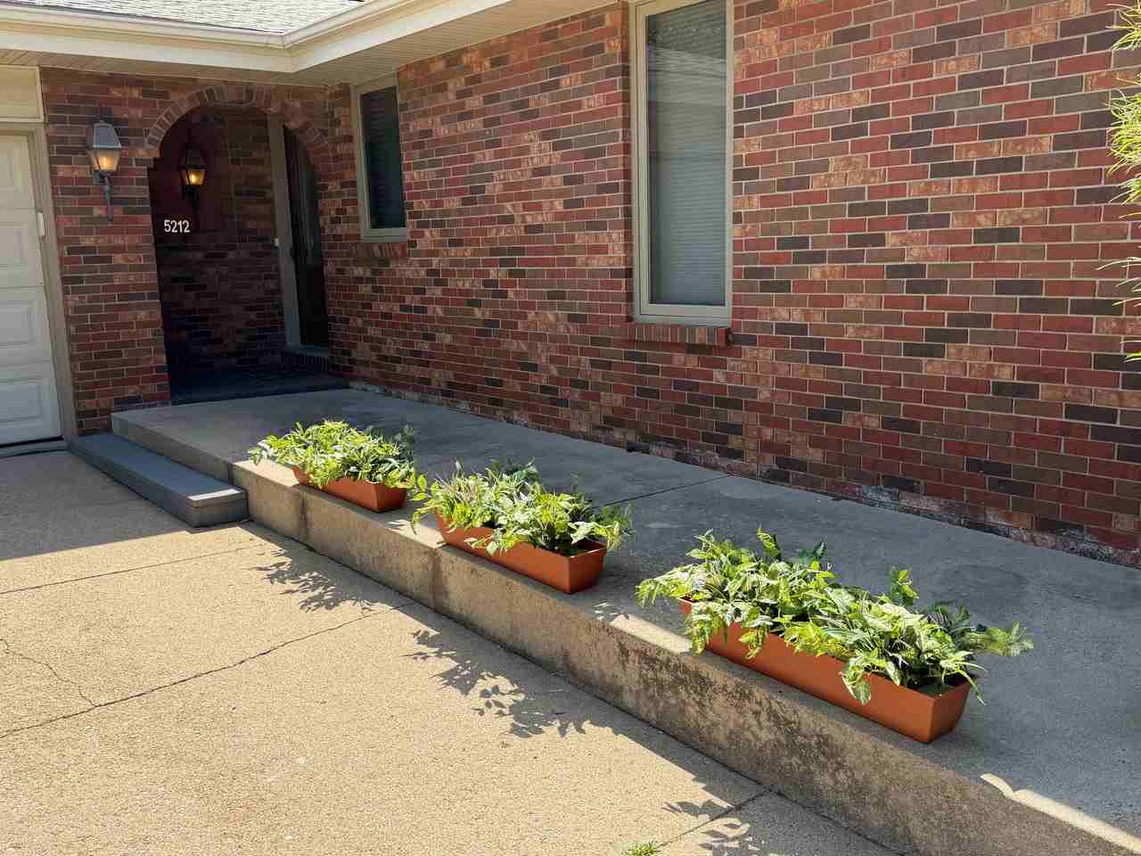 5212 Bison Dr - Photo 2 of 20