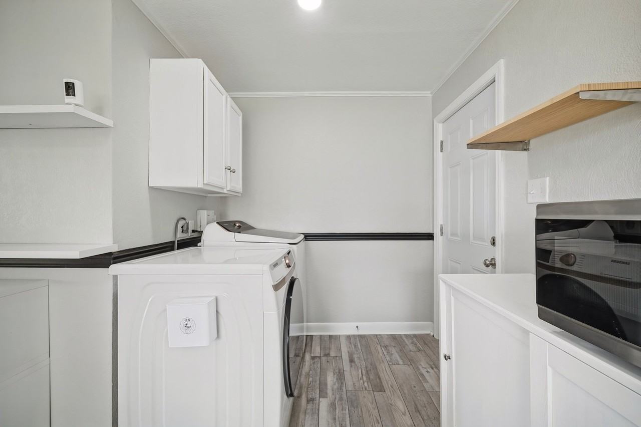 3600 Mariner Ave - Photo 4 of 20