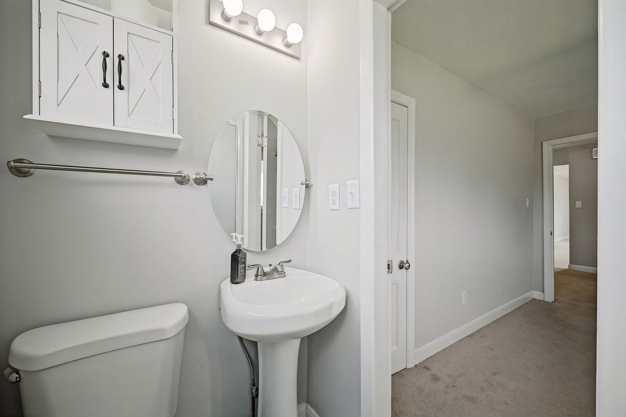 3600 Mariner Ave - Photo 5 of 20