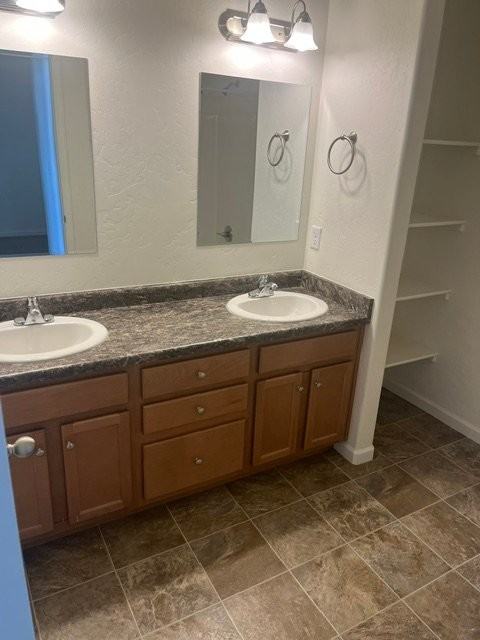 613 Zenith Ln - Photo 7 of 8