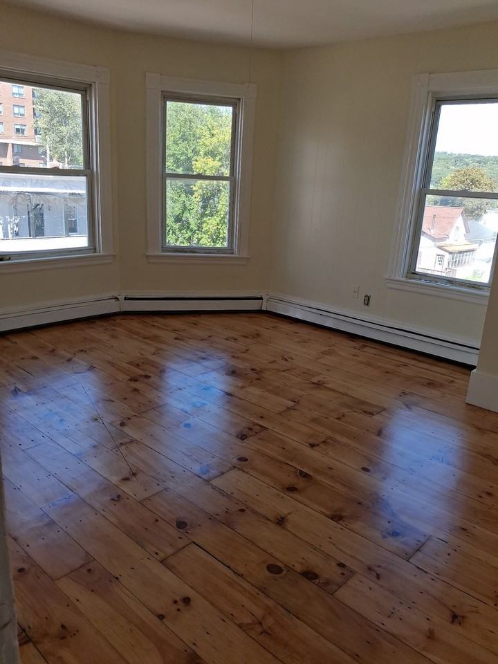 131 Clarendon St #3 - Photo 6 of 10