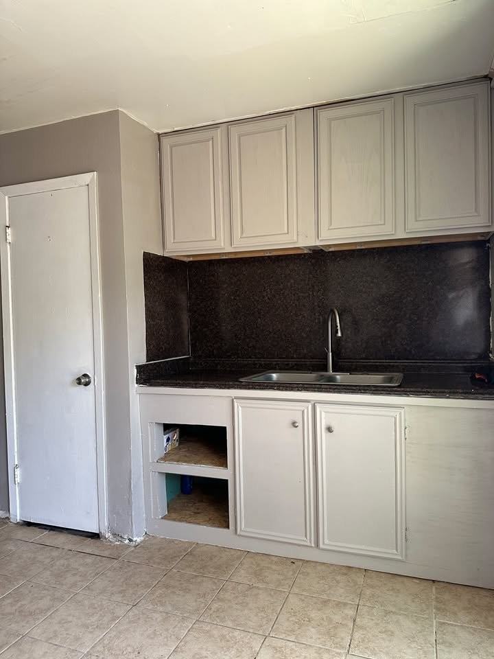 519 N Bonner St #519 - Photo 3 of 9