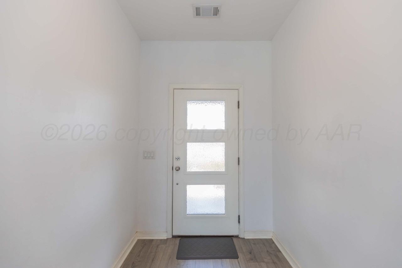 1430 Merlot Blvd - Photo 4 of 33