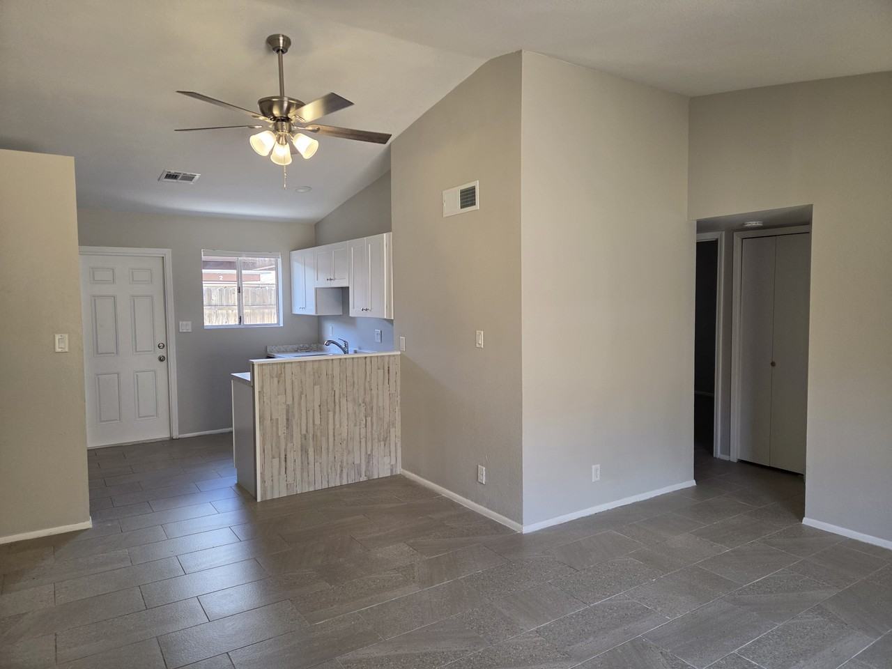 6245 E Glencove Cir #3 - Photo 2 of 22