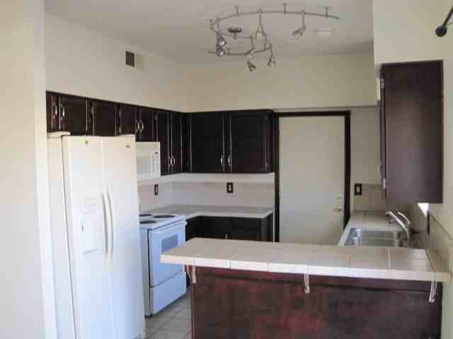 12 W Hancock Ave #1 - Photo 2 of 4