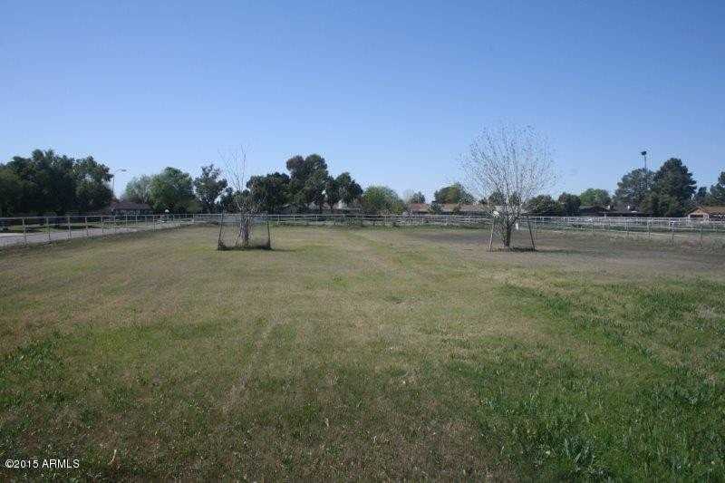 802 N Alzora Way - Photo 3 of 35