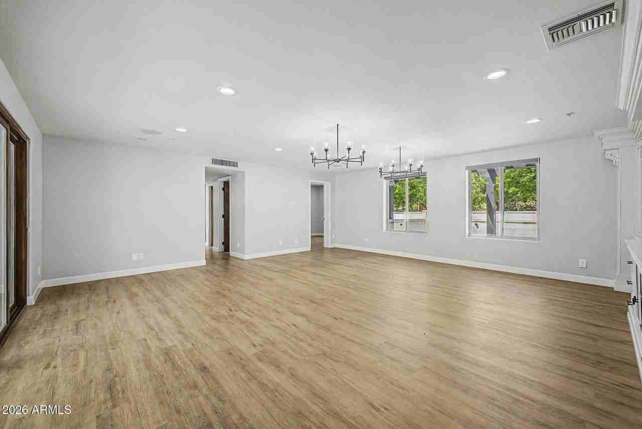 2311 E Colter St - Photo 6 of 50