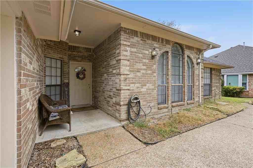 2908 Durango Ct - Photo 2 of 24