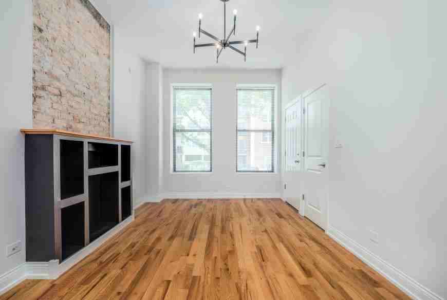 5407 S Harper Ave - Photo 2 of 10