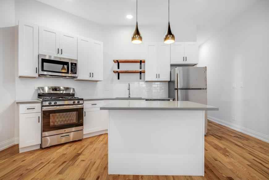 5407 S Harper Ave - Photo 5 of 10