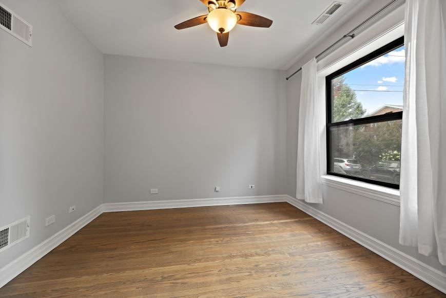2211 W Winona St - Photo 6 of 10
