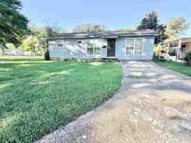 213 Meadow Park Dr - Photo 1 of 1